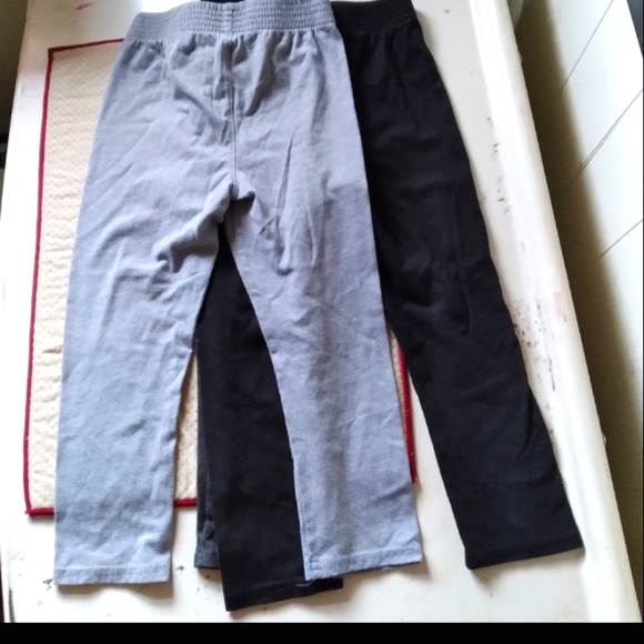 Sold Boys Sweatpants 5T - Picture 4 of 6
